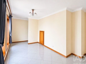 Apartamento T1 para Venda em Subportela, Deocriste e Portela Susã