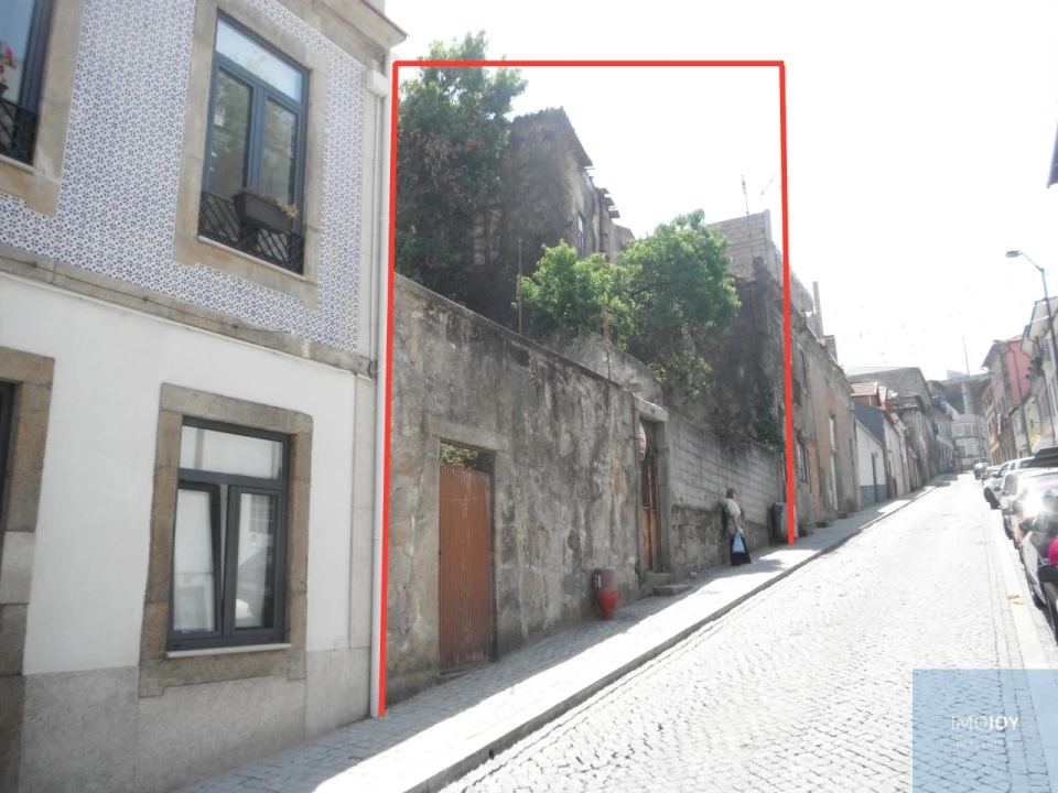 Prédio para Venda em Santa Marinha e São Pedro da Afurada Foto 1