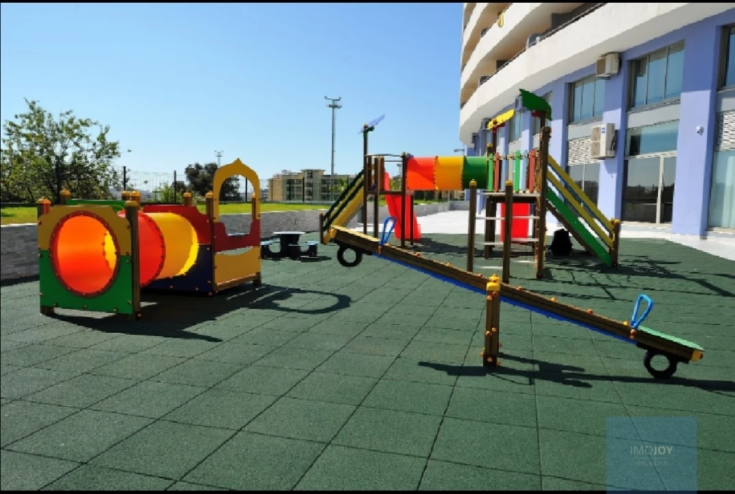 Apartamento T4 para Venda em Portimão Foto 64