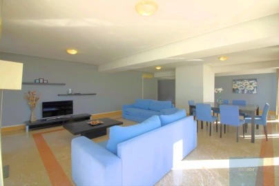 Apartamento T4 para Venda em Portimão