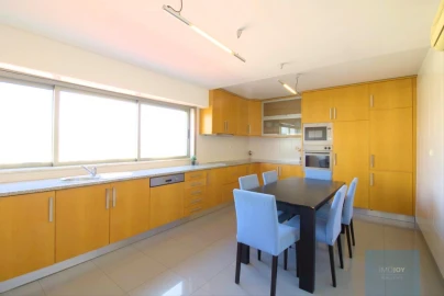 Apartamento T4 para Venda em Portimão