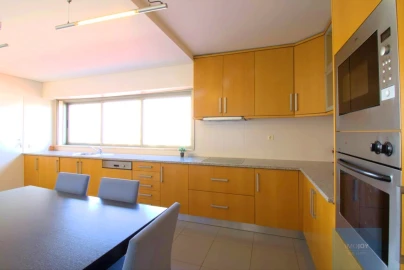 Apartamento T4 para Venda em Portimão