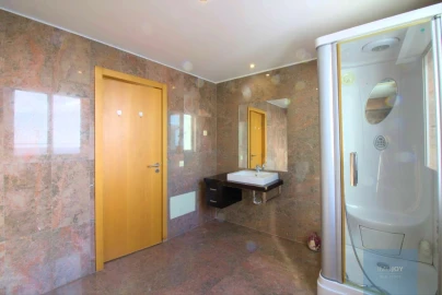 Apartamento T4 para Venda em Portimão