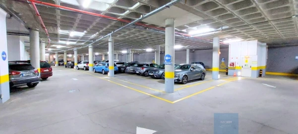 Apartamento T4 para Venda em Portimão