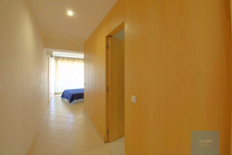 Apartamento T4 para Venda em Portimão Foto 23