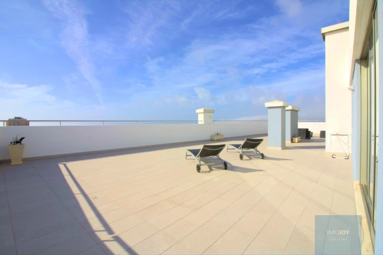 Apartamento T4 para Venda em Portimão Foto 40