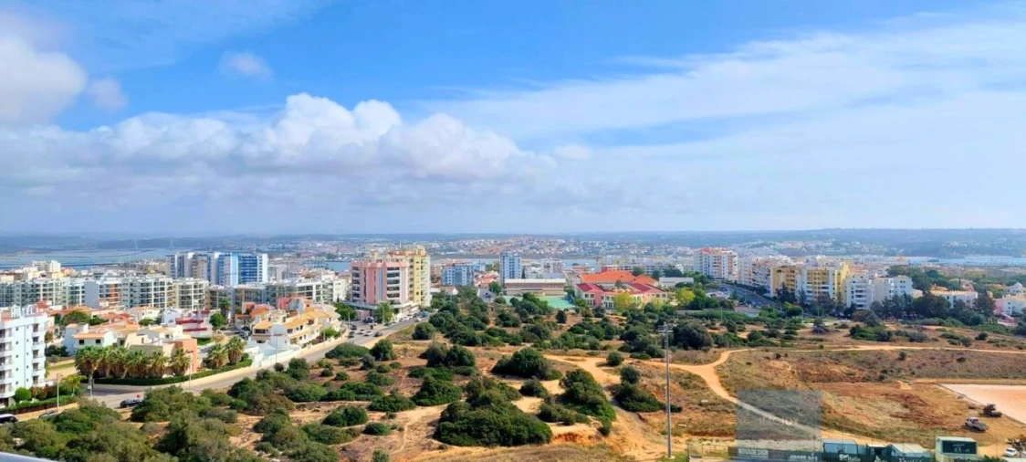 Apartamento T4 para Venda em Portimão Foto 48