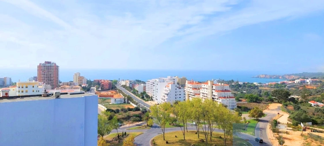 Apartamento T4 para Venda em Portimão Foto 3