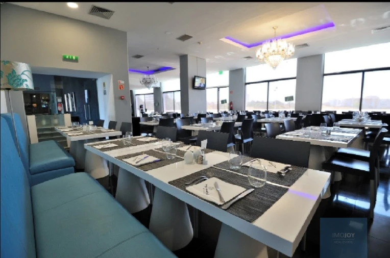 Apartamento T4 para Venda em Portimão Foto 61