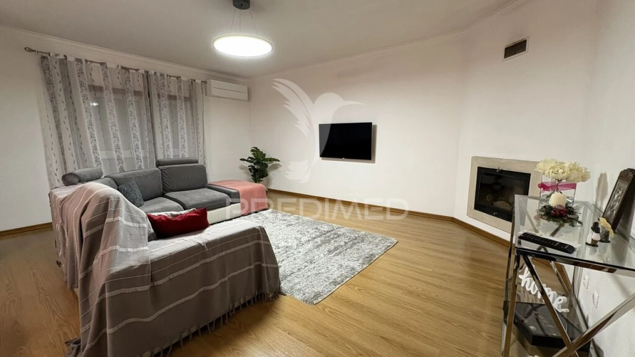 Apartamento T3 para Venda em Montalvo Foto 1