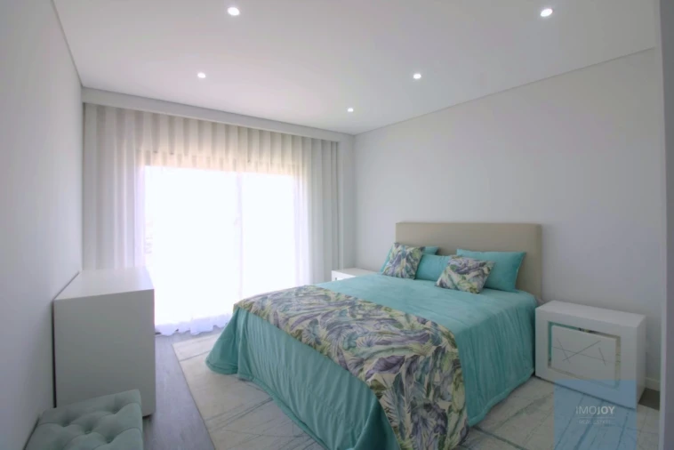 Apartamento T3 para Venda em Quelfes Foto 20