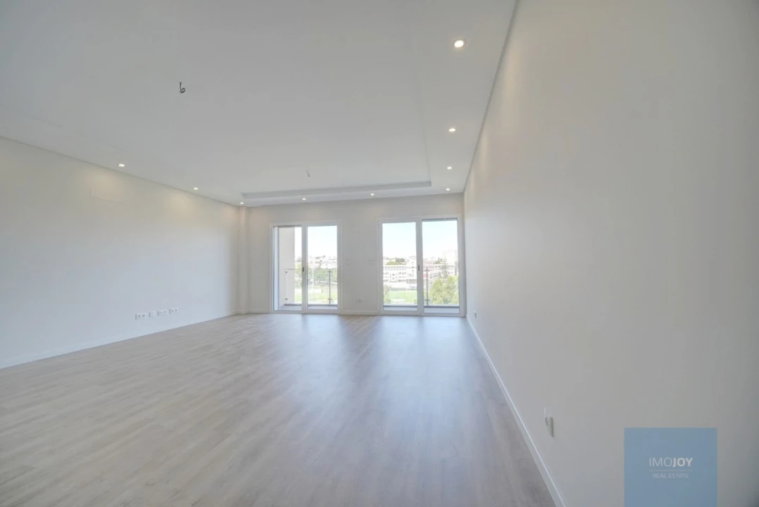 Apartamento T3 para Venda em Carcavelos e Parede Foto 4