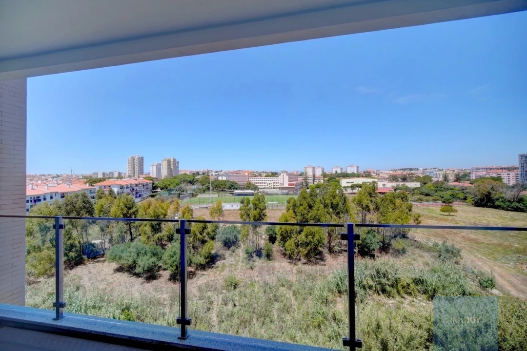 Apartamento T3 para Venda em Carcavelos e Parede Foto 6