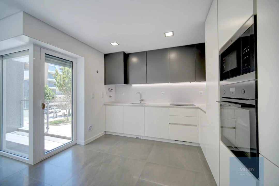 Apartamento T3 para Venda em Carcavelos e Parede Foto 8