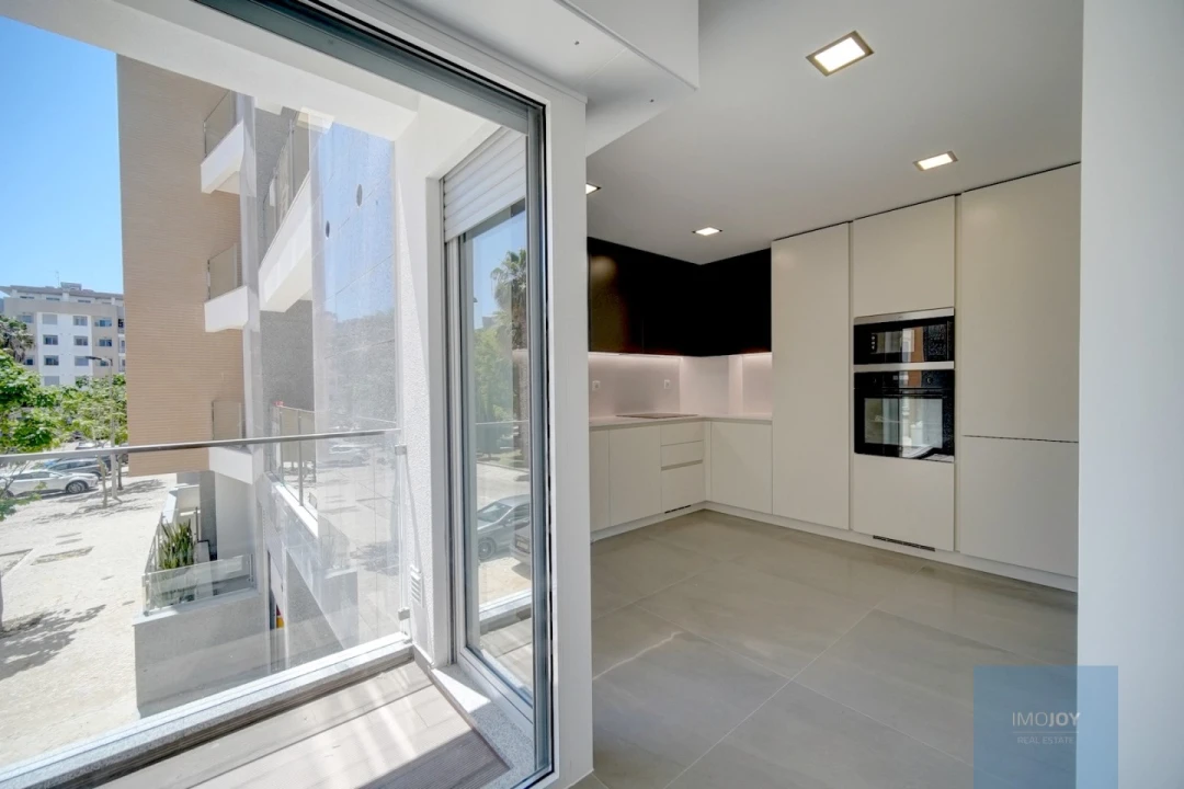 Apartamento T3 para Venda em Carcavelos e Parede Foto 10