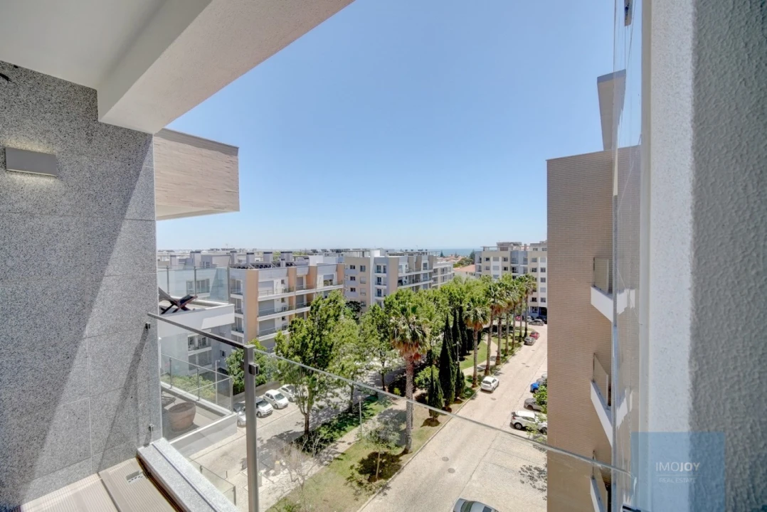 Apartamento T3 para Venda em Carcavelos e Parede Foto 12