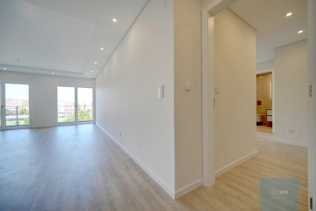 Apartamento T3 para Venda em Carcavelos e Parede Foto 13