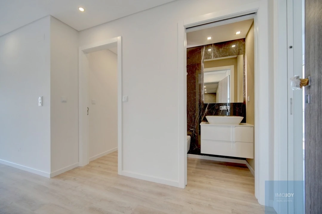 Apartamento T3 para Venda em Carcavelos e Parede Foto 15
