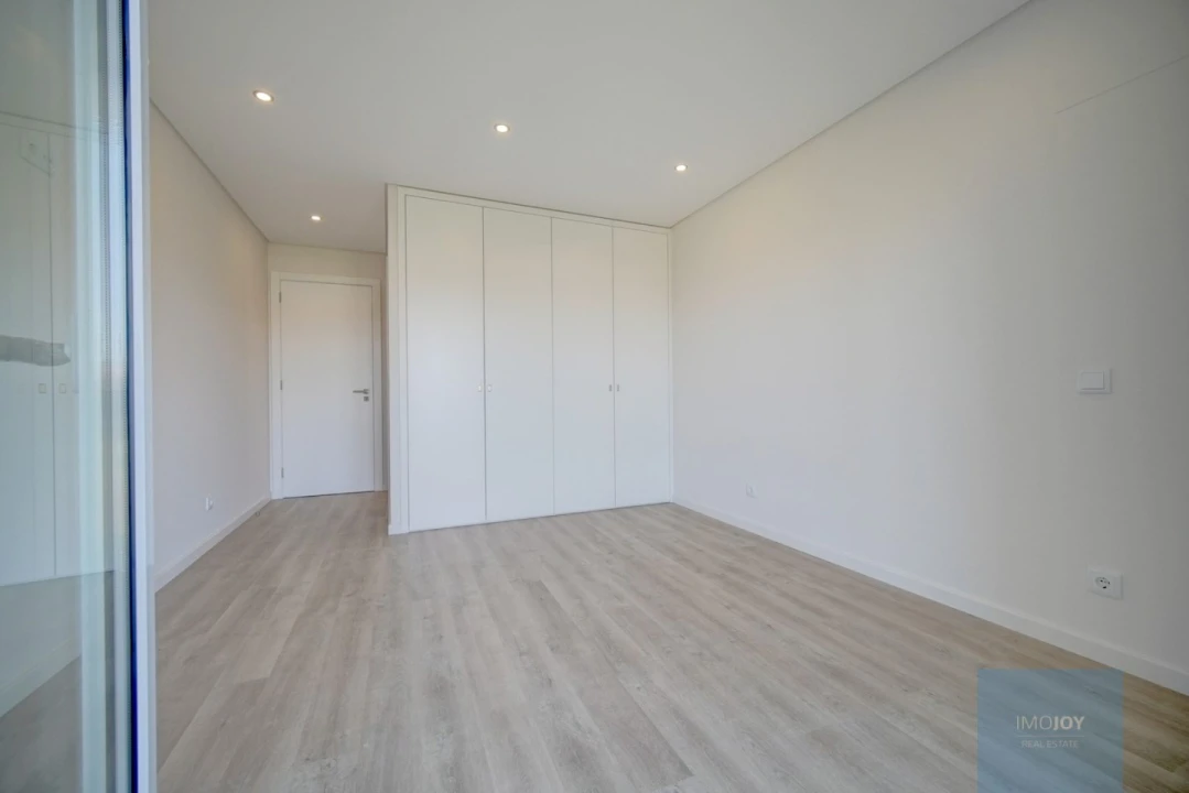 Apartamento T3 para Venda em Carcavelos e Parede Foto 18