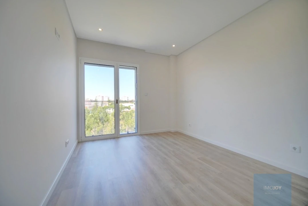 Apartamento T3 para Venda em Carcavelos e Parede Foto 23
