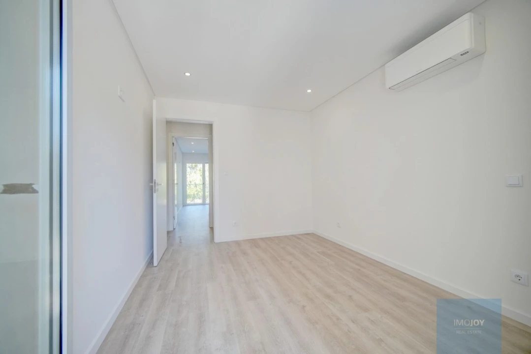 Apartamento T3 para Venda em Carcavelos e Parede Foto 27