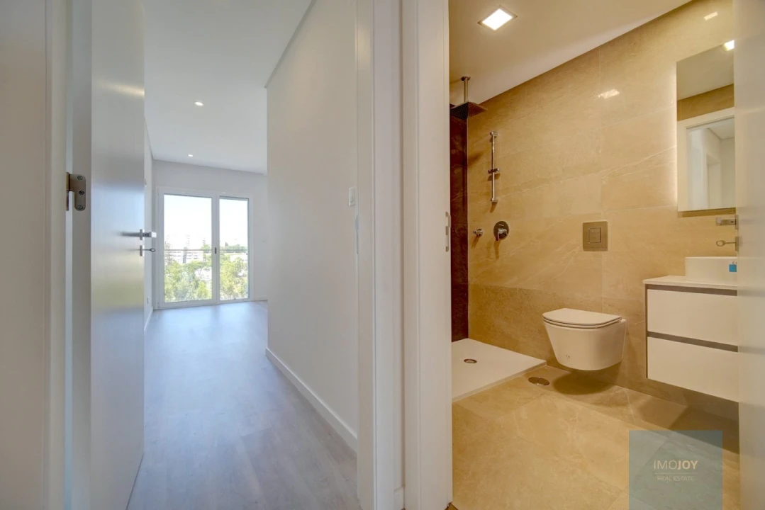 Apartamento T3 para Venda em Carcavelos e Parede Foto 29