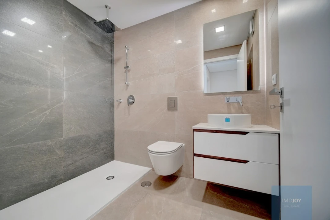 Apartamento T3 para Venda em Carcavelos e Parede Foto 30