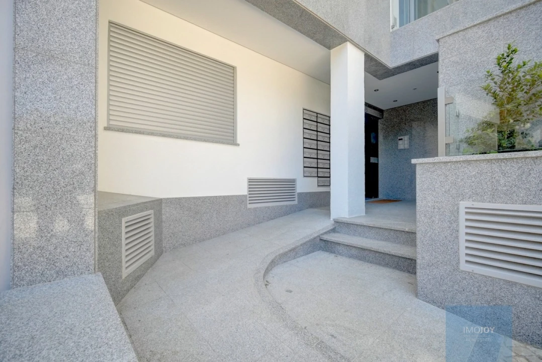 Apartamento T3 para Venda em Carcavelos e Parede Foto 35