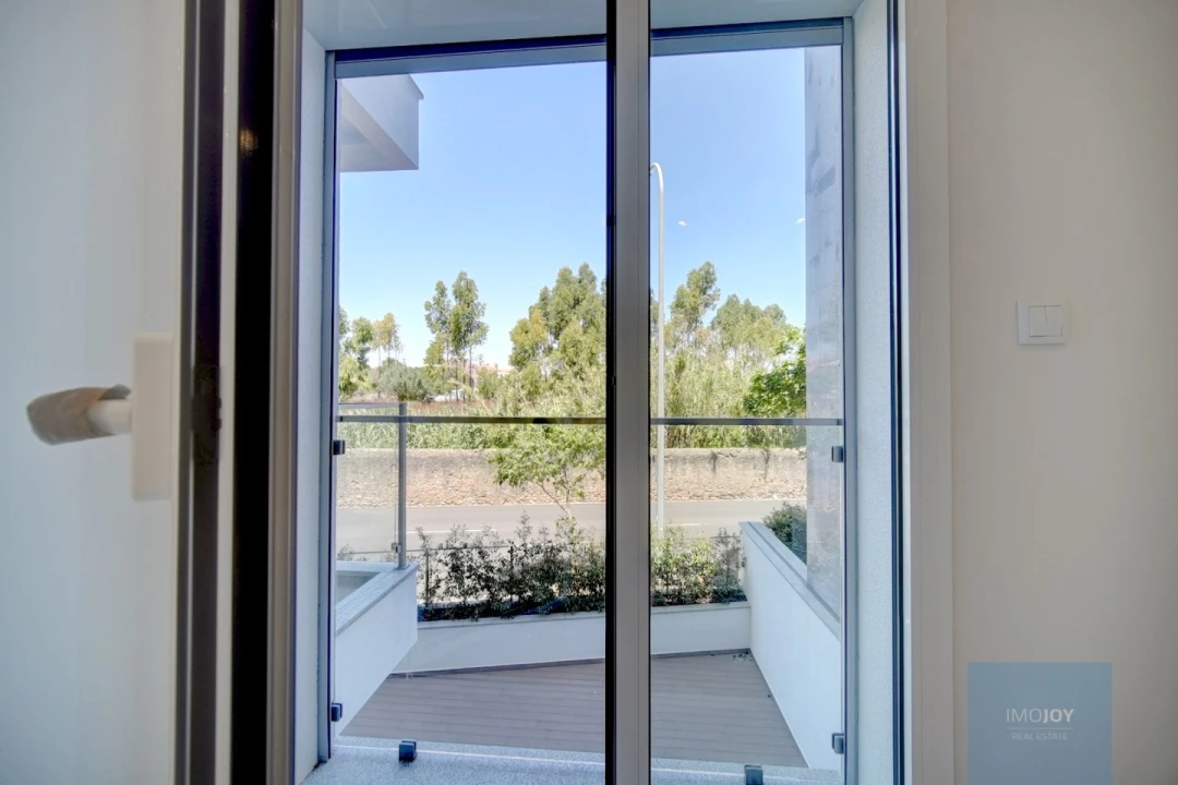 Apartamento T2 para Venda em Carcavelos e Parede Foto 14