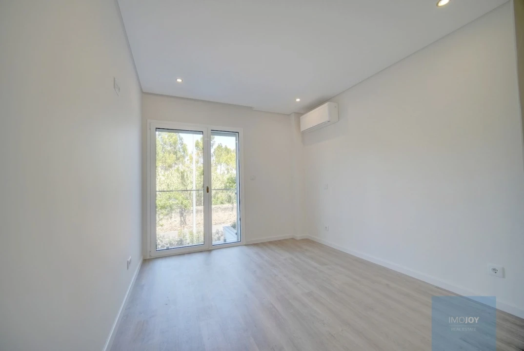 Apartamento T2 para Venda em Carcavelos e Parede Foto 19