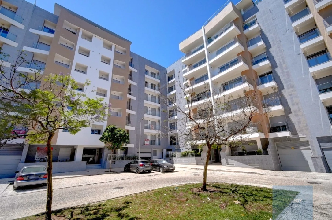 Apartamento T2 para Venda em Carcavelos e Parede Foto 26
