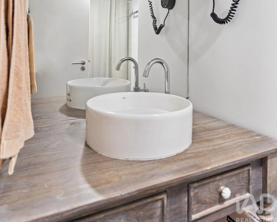 Apartamento T1 para Arrendamento em Misericórdia Foto 17