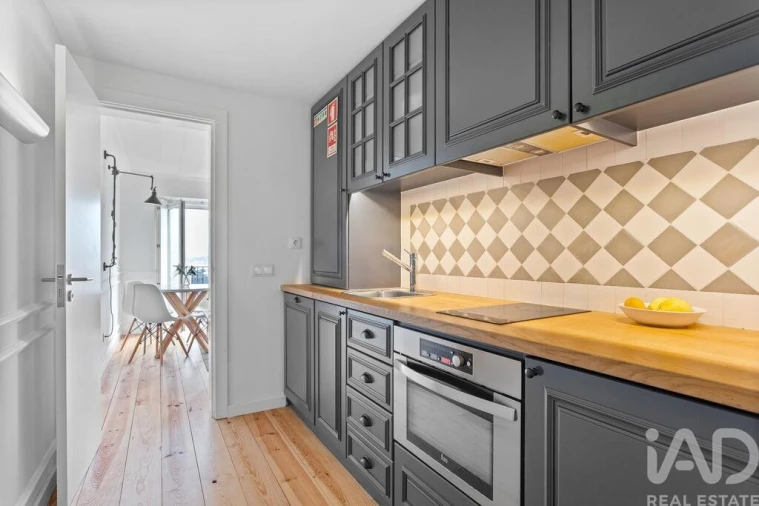 Apartamento T1 para Arrendamento em Misericórdia Foto 12