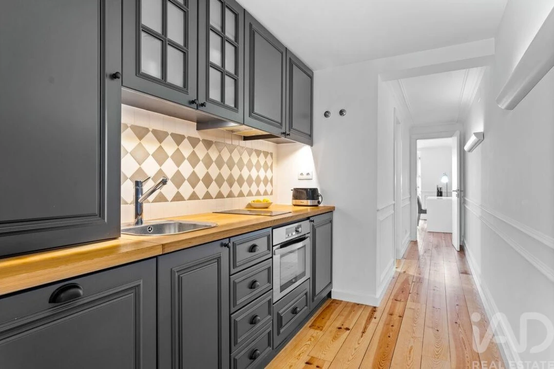 Apartamento T1 para Arrendamento em Misericórdia Foto 11