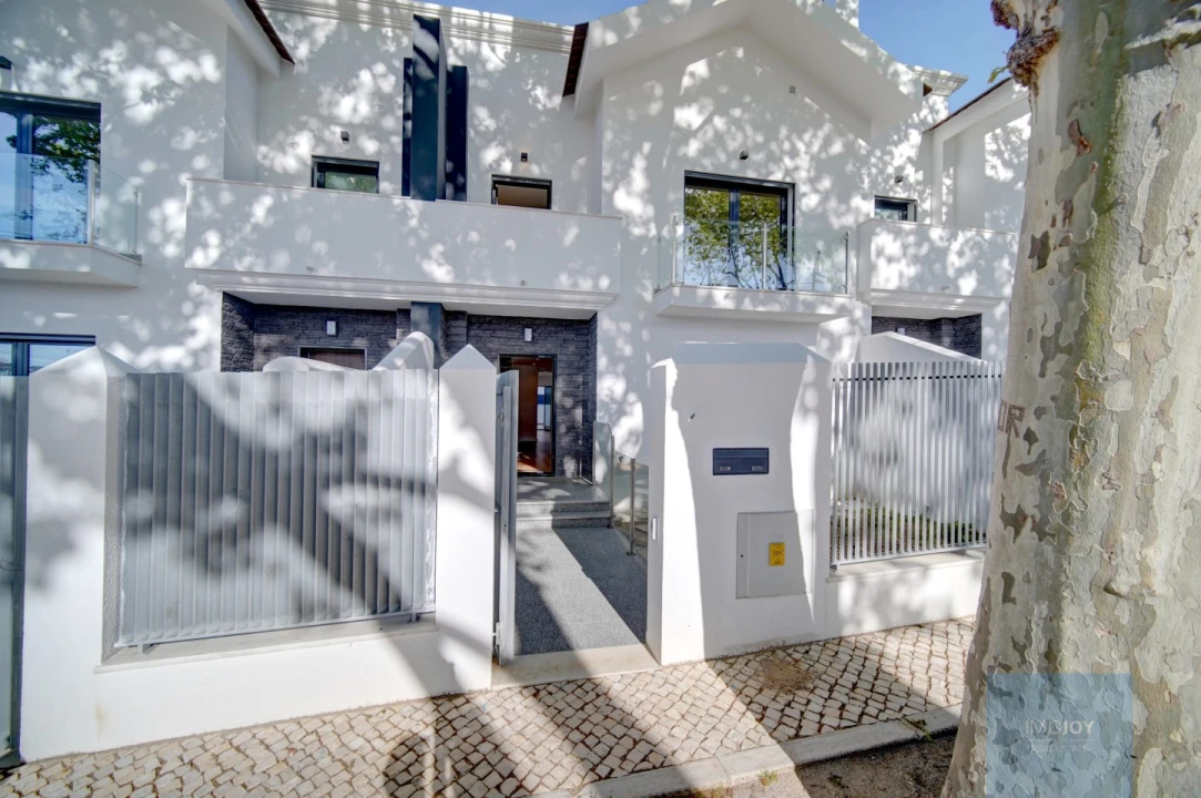 Moradia T4 para Venda em Cascais e Estoril Foto 1