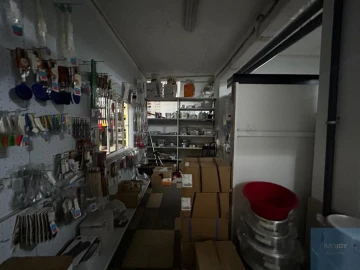 Armazém para Venda em Portimão