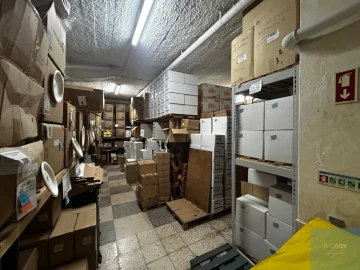 Armazém para Venda em Portimão