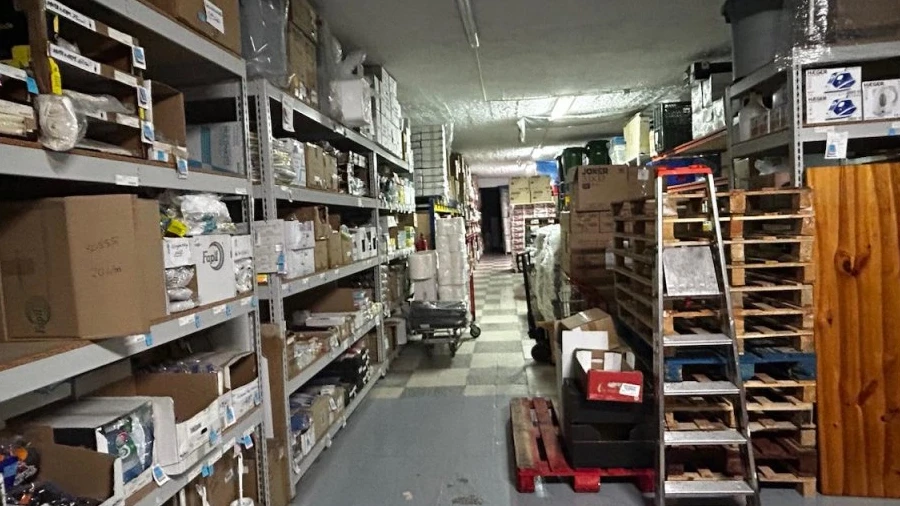 Armazém para Venda em Portimão