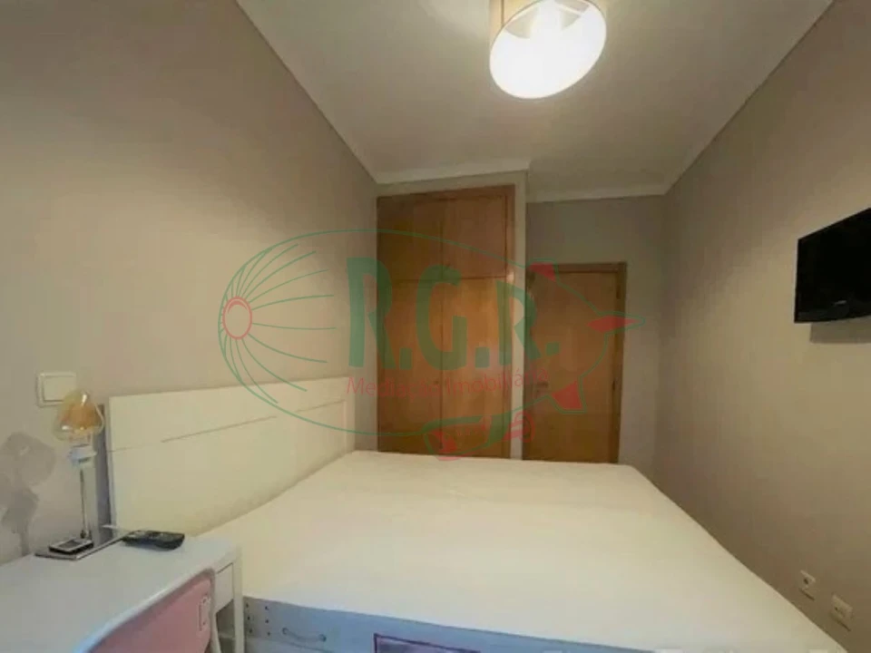 Apartamento T2 para Arrendamento em Fânzeres e São Pedro da Cova Foto 17