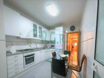 Apartamento T2 para Arrendamento em Fânzeres e São Pedro da Cova