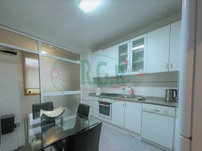 Apartamento T2 para Arrendamento em Fânzeres e São Pedro da Cova Foto 9