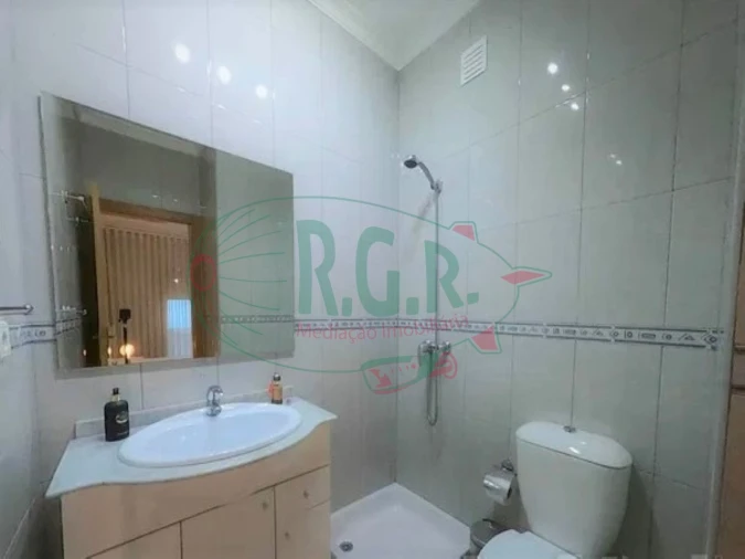 Apartamento T2 para Arrendamento em Fânzeres e São Pedro da Cova Foto 14