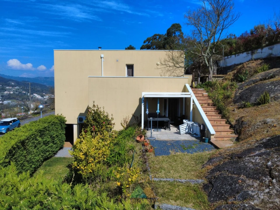 Moradia T3 para Venda em Paço Foto 3