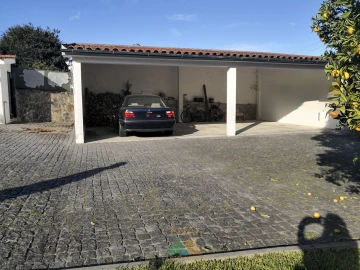 Moradia T3 para Venda em Oleiros