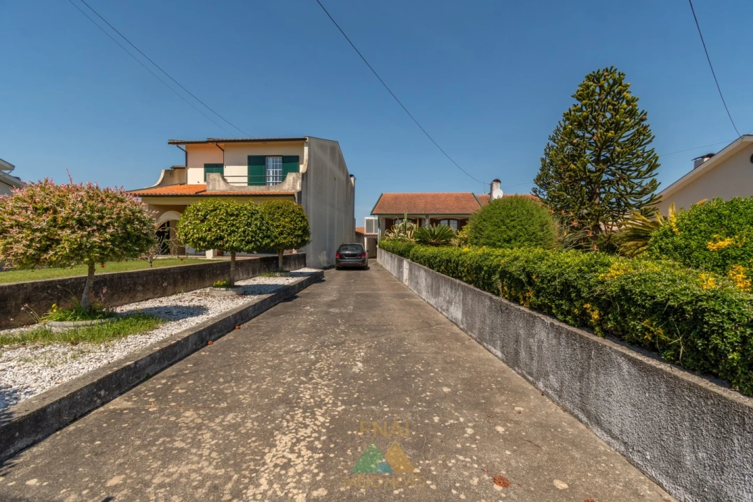 Moradia T3 para Venda em Oliveirinha Foto 44