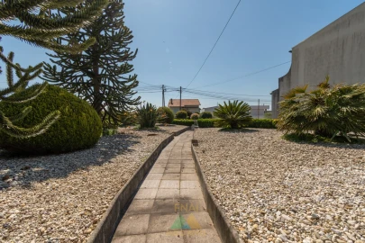 Moradia T3 para Venda em Oliveirinha