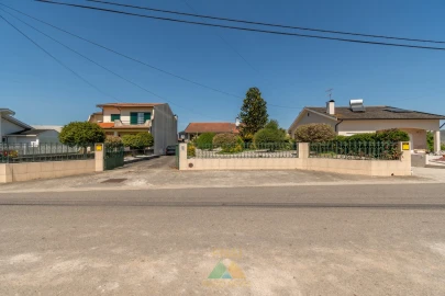 Moradia T3 para Venda em Oliveirinha