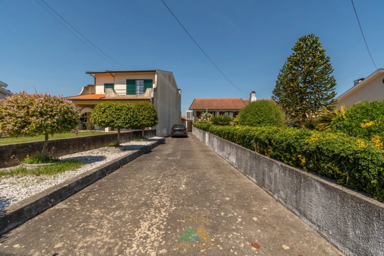 Moradia T3 para Venda em Oliveirinha Foto 44