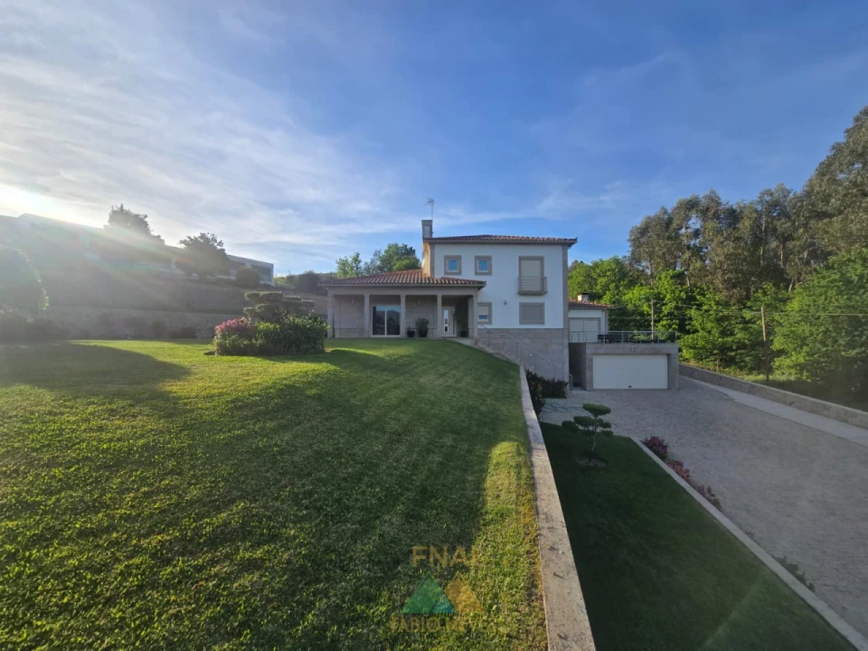 Moradia T4 para Venda em Vale Foto 2