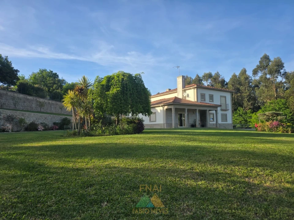 Moradia T4 para Venda em Vale Foto 11